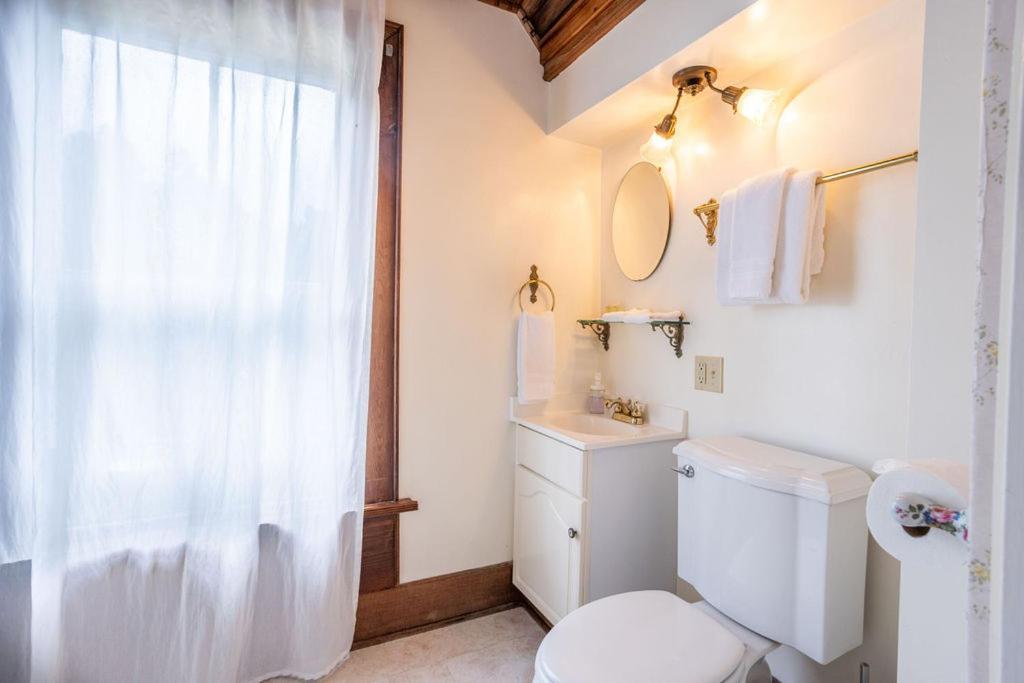 Dennen'S Victorian Farmhouse Little River Экстерьер фото