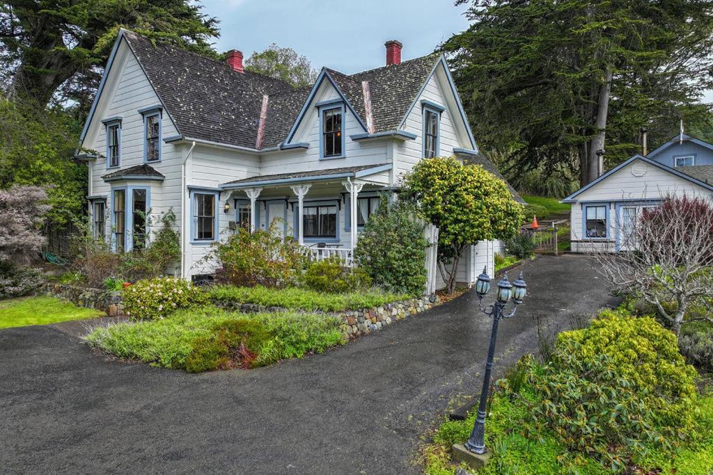 Dennen'S Victorian Farmhouse Little River Экстерьер фото